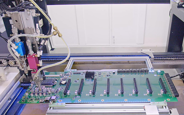 PCBA三防漆涂覆的“氣泡”危機(jī)：等離子清洗與噴涂參數(shù)的深度解析